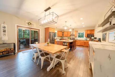 Dining - 4915 E 129th Ave, Crown Point, IN 46307 photo 1 of 1
