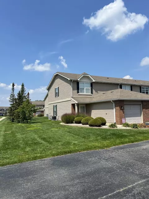 931 Flagstone Dr, Dyer, IN 46311 photo 1