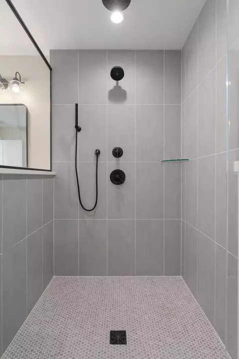 Bath - 9701 Sweetspire Ave, Saint John, IN 46373 photo 5 of 10