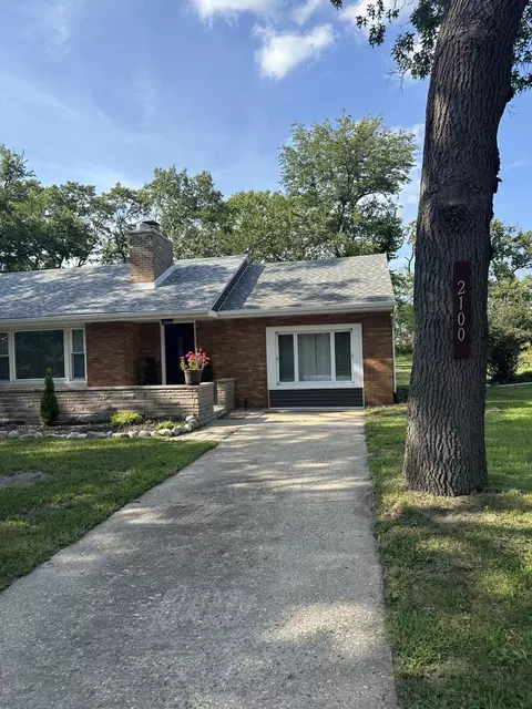 Exterior - 2100 Crest Rd, Gary, IN 46408 photo 2 of 7