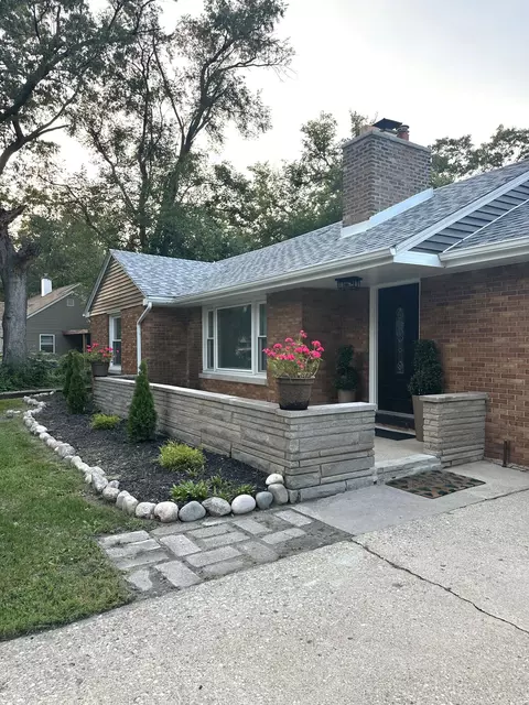 Exterior - 2100 Crest Rd, Gary, IN 46408 photo 3 of 7