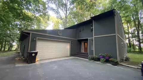 3004 Silhavy Rd, Valparaiso, IN 46383