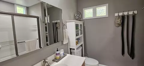 Bath - 1071 N Warren St, Gary, IN 46403 photo 18 of 21