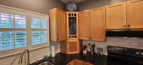 Kitchen - 1071 N Warren St, Gary, IN 46403 photo 8 of 9