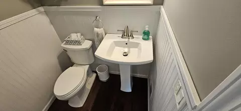 Bath - 1071 N Warren St, Gary, IN 46403 photo 2 of 21