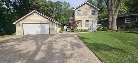 Exterior - 1071 N Warren St, Gary, IN 46403 photo 18 of 36
