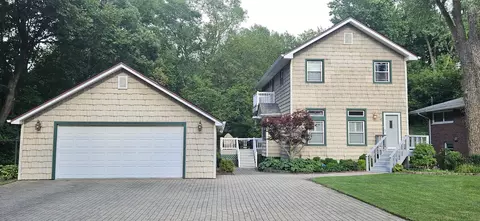 Exterior - 1071 N Warren St, Gary, IN 46403 photo 29 of 36