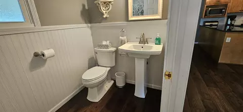 Bath - 1071 N Warren St, Gary, IN 46403 photo 1 of 21
