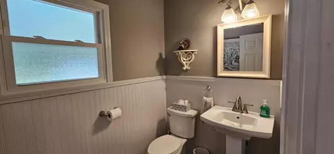 Bath - 1071 N Warren St, Gary, IN 46403 photo 4 of 21