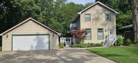 Exterior - 1071 N Warren St, Gary, IN 46403 photo 17 of 36