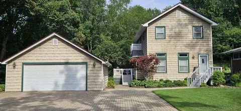 Exterior - 1071 N Warren St, Gary, IN 46403 photo 1 of 36