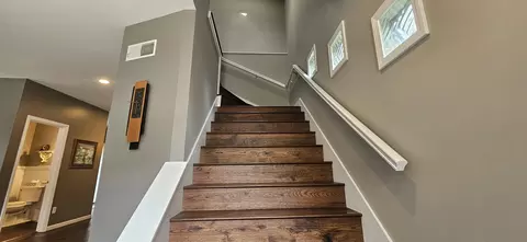 Entry Way - 1071 N Warren St, Gary, IN 46403 photo 7 of 20