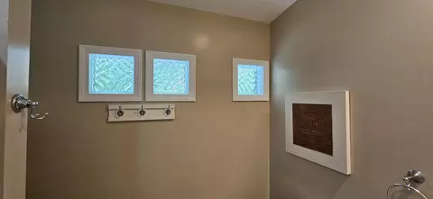 Bath - 1071 N Warren St, Gary, IN 46403 photo 14 of 21