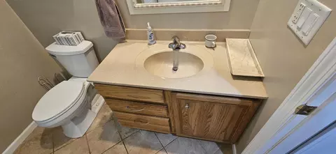 Bath - 1071 N Warren St, Gary, IN 46403 photo 10 of 21
