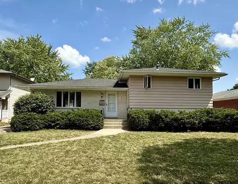 8203 White Oak Ave, Munster, IN 46321