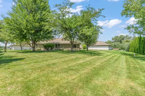 Exterior - 211 W 43rd Ct, Griffith, IN 46319 photo 5 of 6