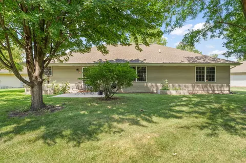 Exterior - 211 W 43rd Ct, Griffith, IN 46319 photo 6 of 6