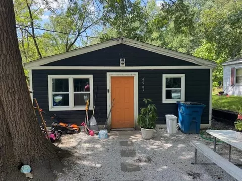 4507 Claussen Ln, Valparaiso, IN 46383