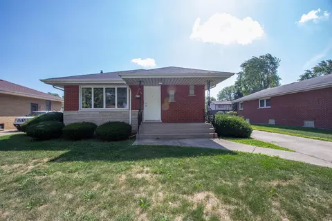 8113 Euclid Ave, Munster, IN 46321
