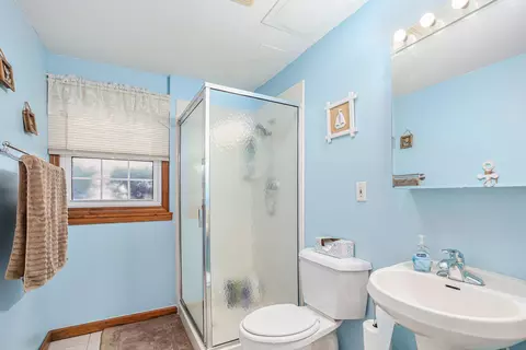 Bath - 9330 Hayes St, Crown Point, IN 46307 photo 2 of 2