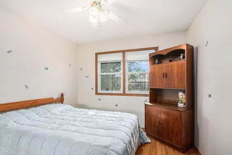 Bedroom - 9330 Hayes St, Crown Point, IN 46307 photo 2 of 3