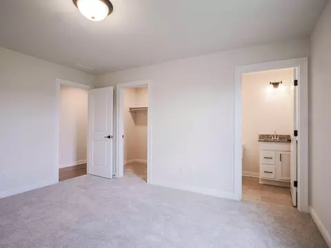 Bedroom - 1855 Trailbrook Dr, Valparaiso, IN 46385 photo 5 of 7