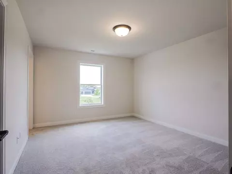 Bedroom - 1855 Trailbrook Dr, Valparaiso, IN 46385 photo 4 of 7