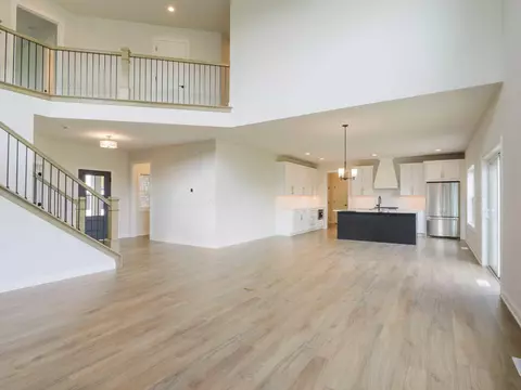 Living - 1855 Trailbrook Dr, Valparaiso, IN 46385 photo 3 of 4