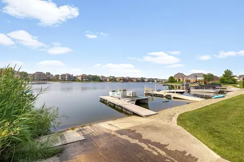 8312 Doubletree Dr, Crown Point, IN 46307 photo 8