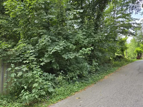 lot Apt 23 John St, Valparaiso, IN 46383