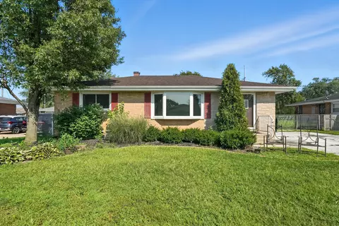 Exterior - 913 N Dwiggins Ave, Griffith, IN 46319 photo 1 of 4