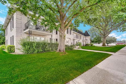 Exterior - 2291 Martha St #B2, Highland, IN 46322 photo 1 of 4