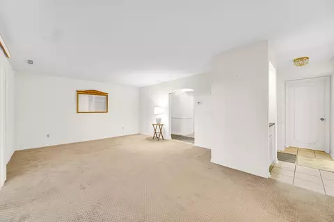 Living - 2291 Martha St #B2, Highland, IN 46322 photo 2 of 3