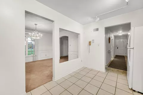 Entry Way - 2291 Martha St #B2, Highland, IN 46322 photo 1 of 1