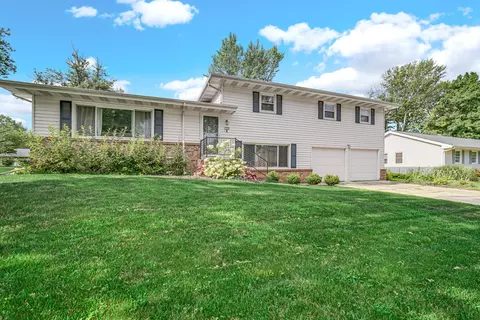 559 Gene Ln, Valparaiso, IN 46385