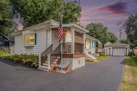 255 W Washington St, Westville, IN 46391