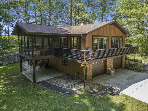 563 N 600, Westville, IN 46391