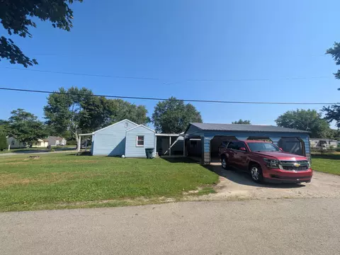 Exterior - 2900 E Gilbert St, Muncie, IN 47303 photo 2 of 8
