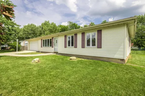 631 Osage Rd, Valparaiso, IN 46385