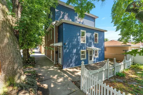 1303 121st St, Whiting, IN 46394