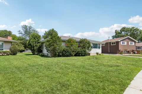 Exterior - 1016 W Ash St, Griffith, IN 46319 photo 2 of 8