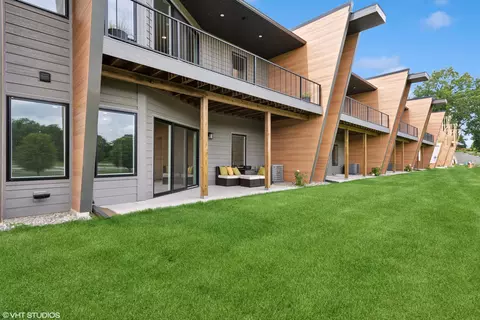 220 Yard Perfect Dr, La Porte, IN 46350