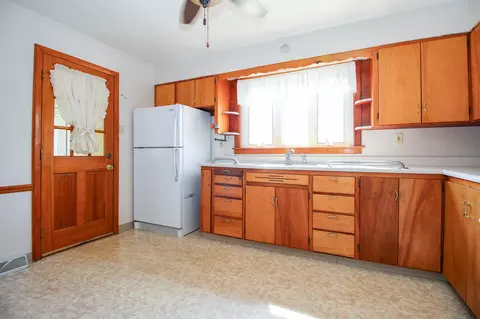 Kitchen - 801 E Clark St, Crown Point, IN 46307 photo 3 of 4