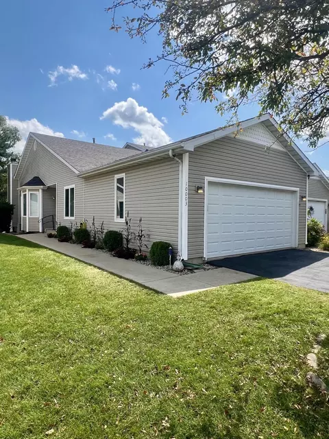10003 Pheasant Ln, Saint John, IN 46373