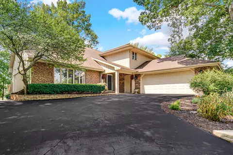 418 Wessex Rd, Valparaiso, IN 46385