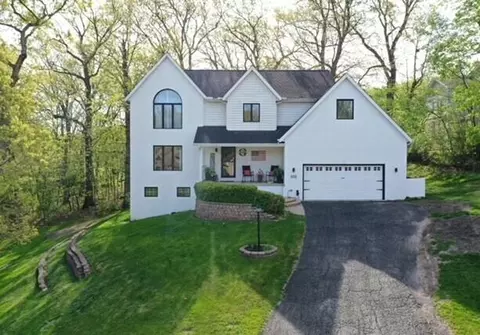 131 Warrick Cir, Valparaiso, IN 46385