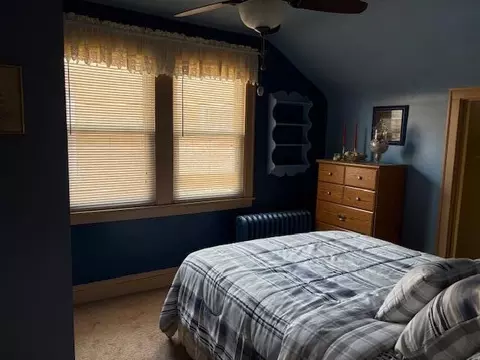 Bedroom - 1726 Davis Ave, Whiting, IN 46394 photo 3 of 6