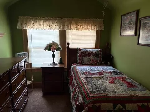 Bedroom - 1726 Davis Ave, Whiting, IN 46394 photo 5 of 6