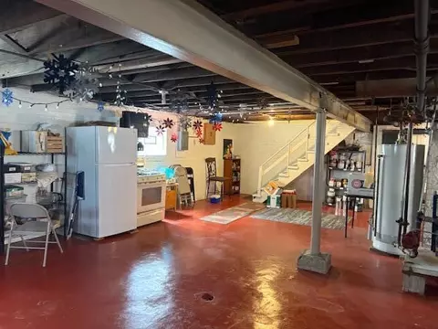 Kitchen - 1726 Davis Ave, Whiting, IN 46394 photo 3 of 3