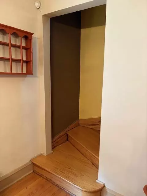 Entry Way - 1726 Davis Ave, Whiting, IN 46394 photo 3 of 7